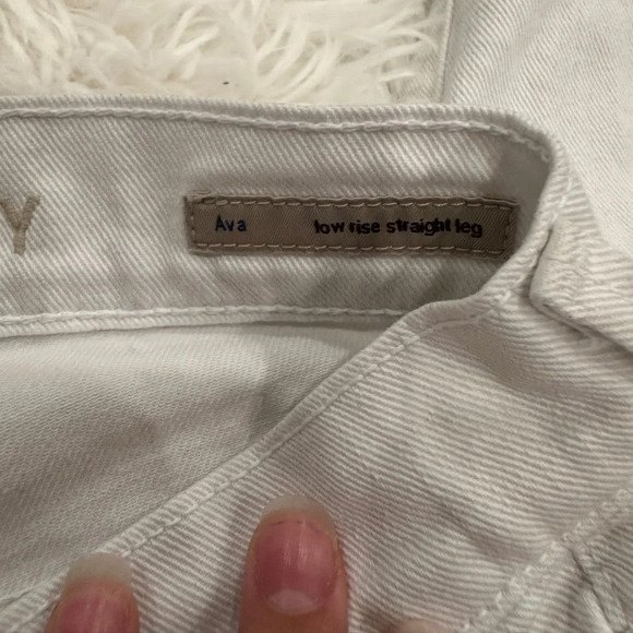 Citizens of humanity Ava low rise straight leg white jeans| size 24 - Picture 3 of 6